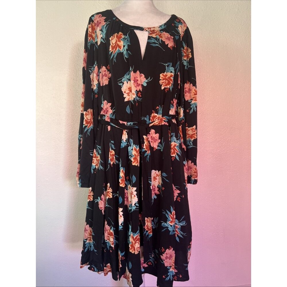 Torrid Black Floral Midi Dress - Picture 2 of 14
